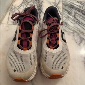 On cloud ON Cloud running shoes- Check out my closet